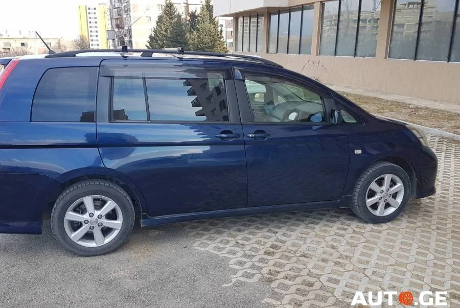 Toyota ISIS
