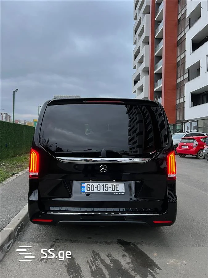 Mercedes-Benz V 220