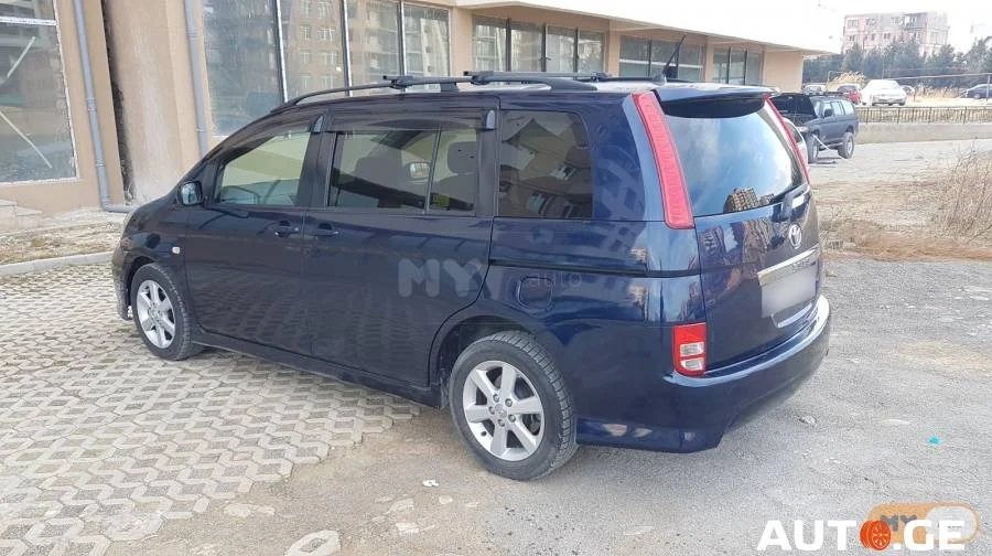 Toyota ISIS