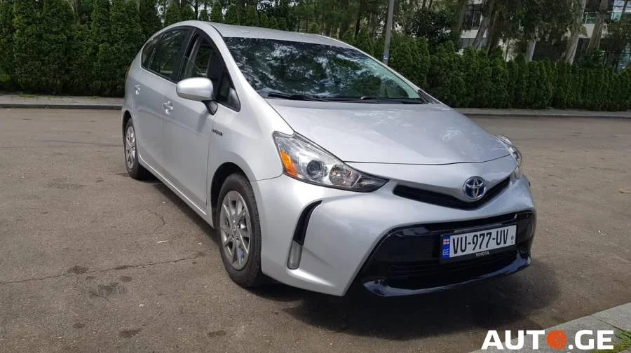 Toyota Prius V
