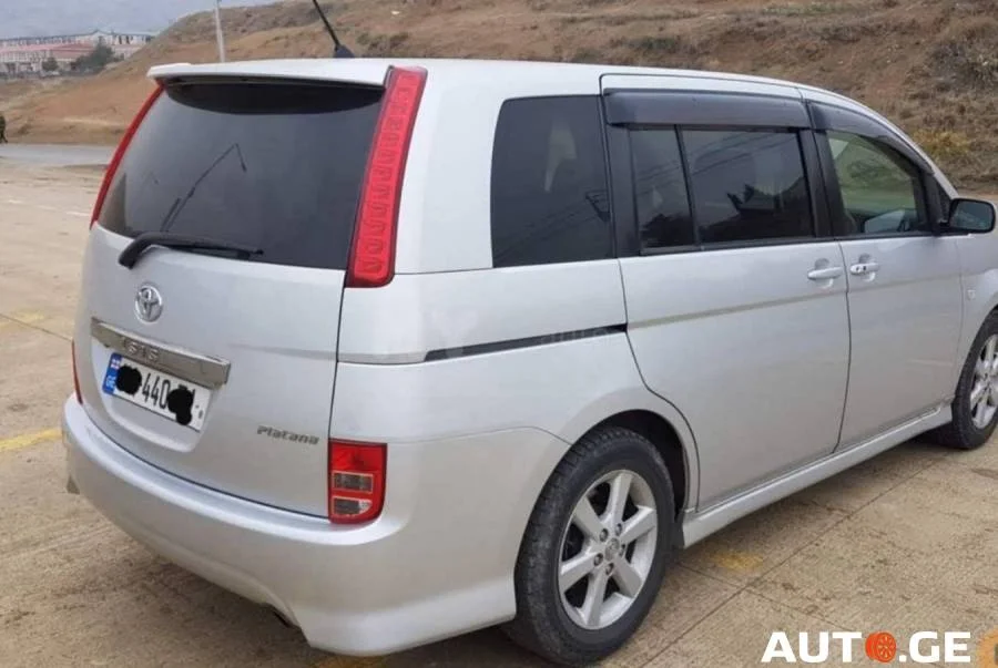 Toyota ISIS