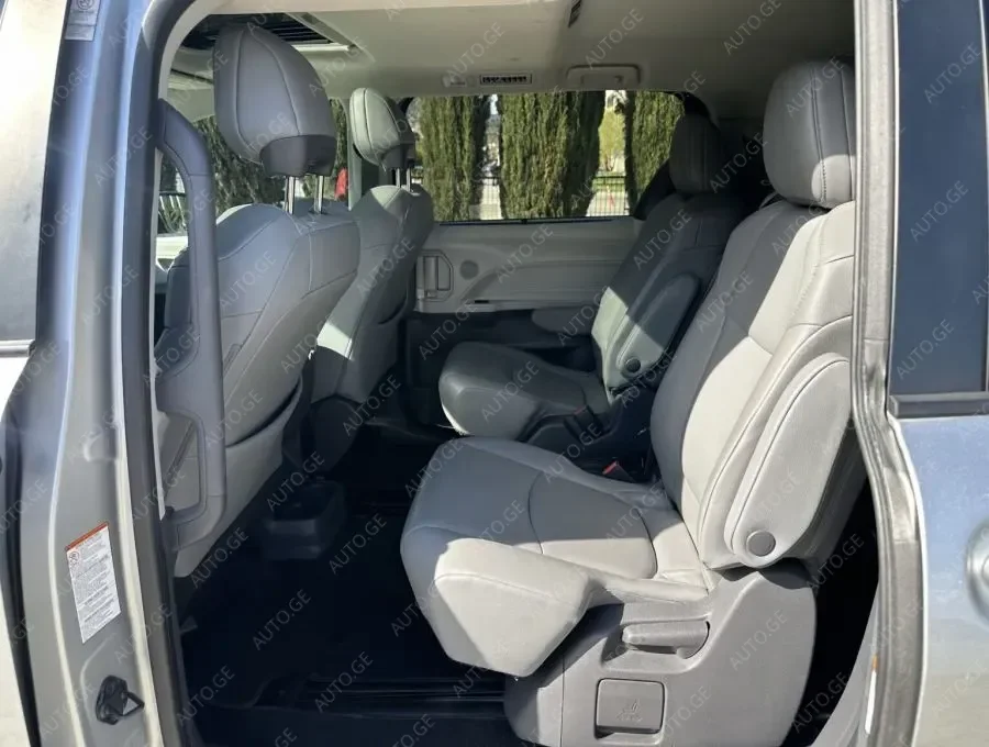 Toyota Sienna