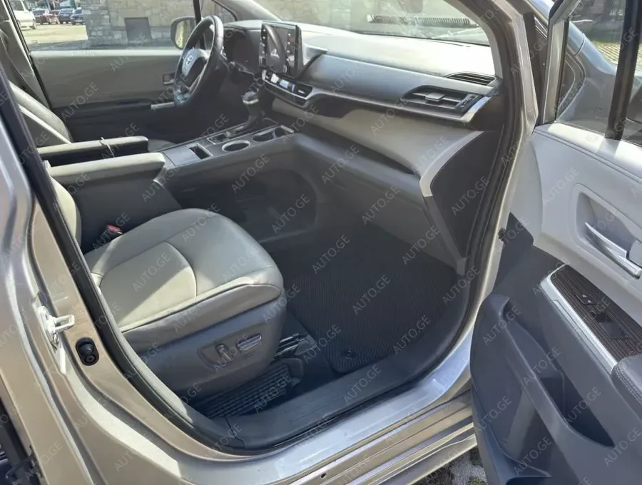 Toyota Sienna