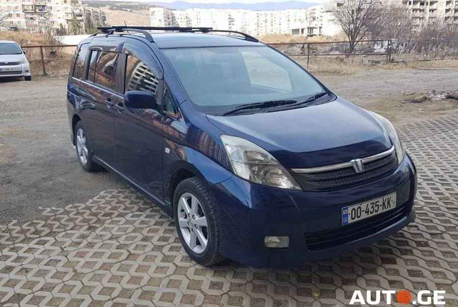 Toyota ISIS