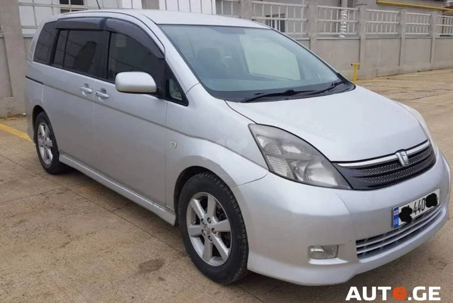 Toyota ISIS