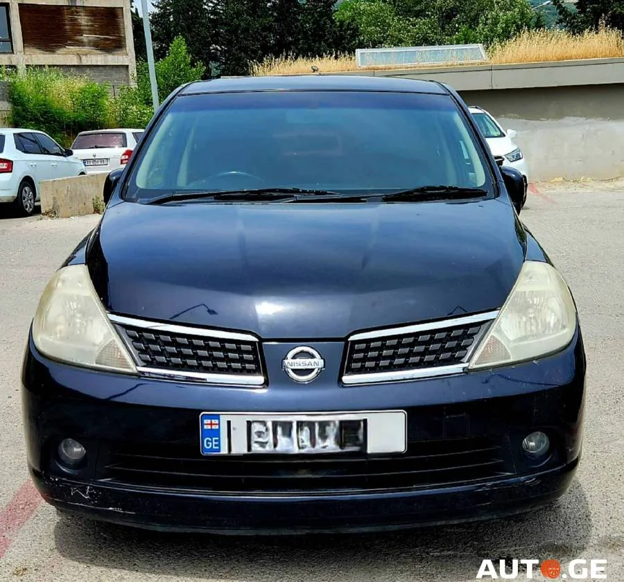 Nissan Tiida