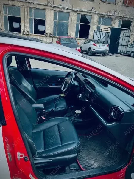 Toyota Prius C