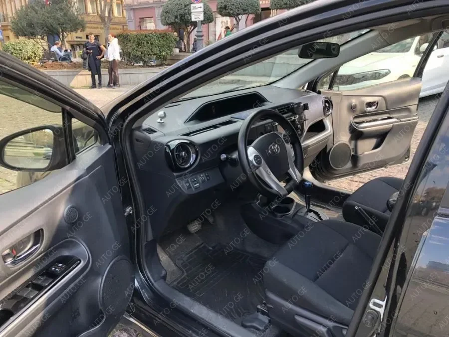 Toyota Prius C