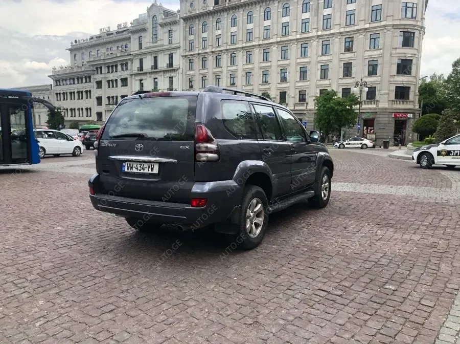 Toyota Land Cruiser Prado