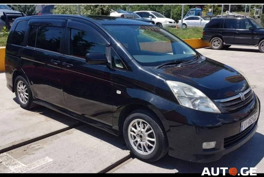 Toyota ISIS