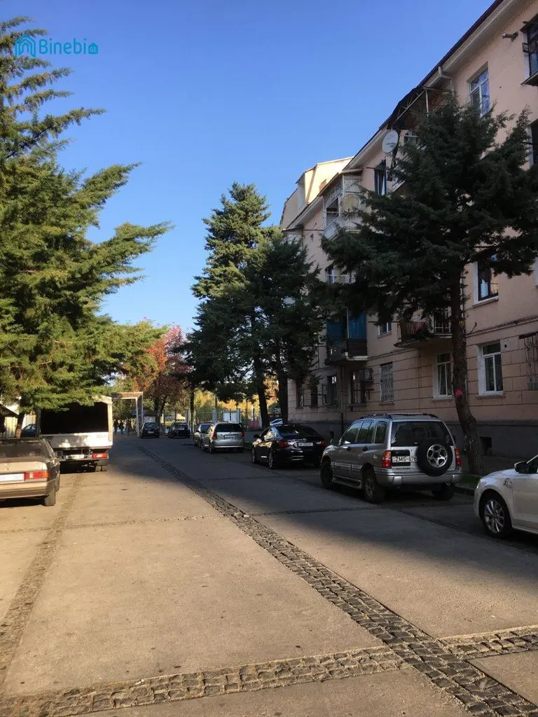 ქირავდება დღიურად 2 ოთახიანი ბინა