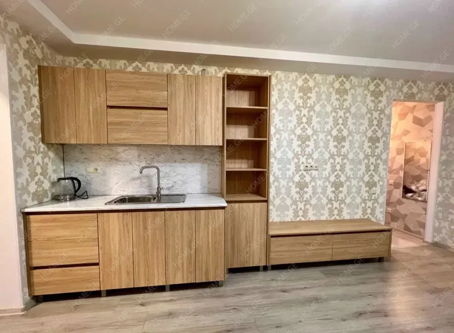 ქირავდება ბინა, 2 ოთახიანი, ძველი აშენებული, თბილისი, საბურთალო
