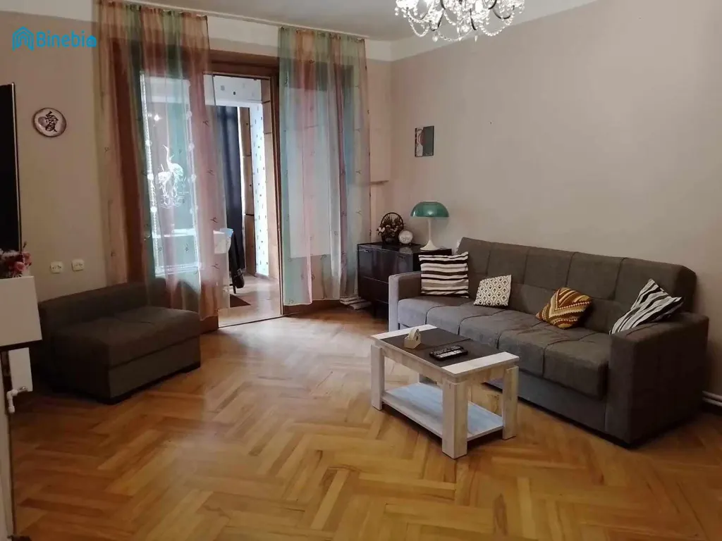 ქირავდება დღიურად 2 ოთახიანი ბინა