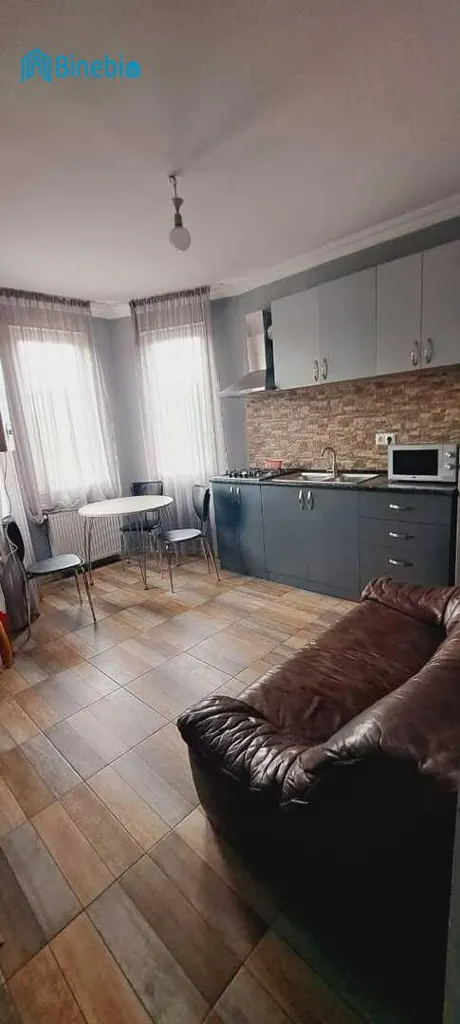 ქირავდება დღიურად 3 ოთახიანი ბინა