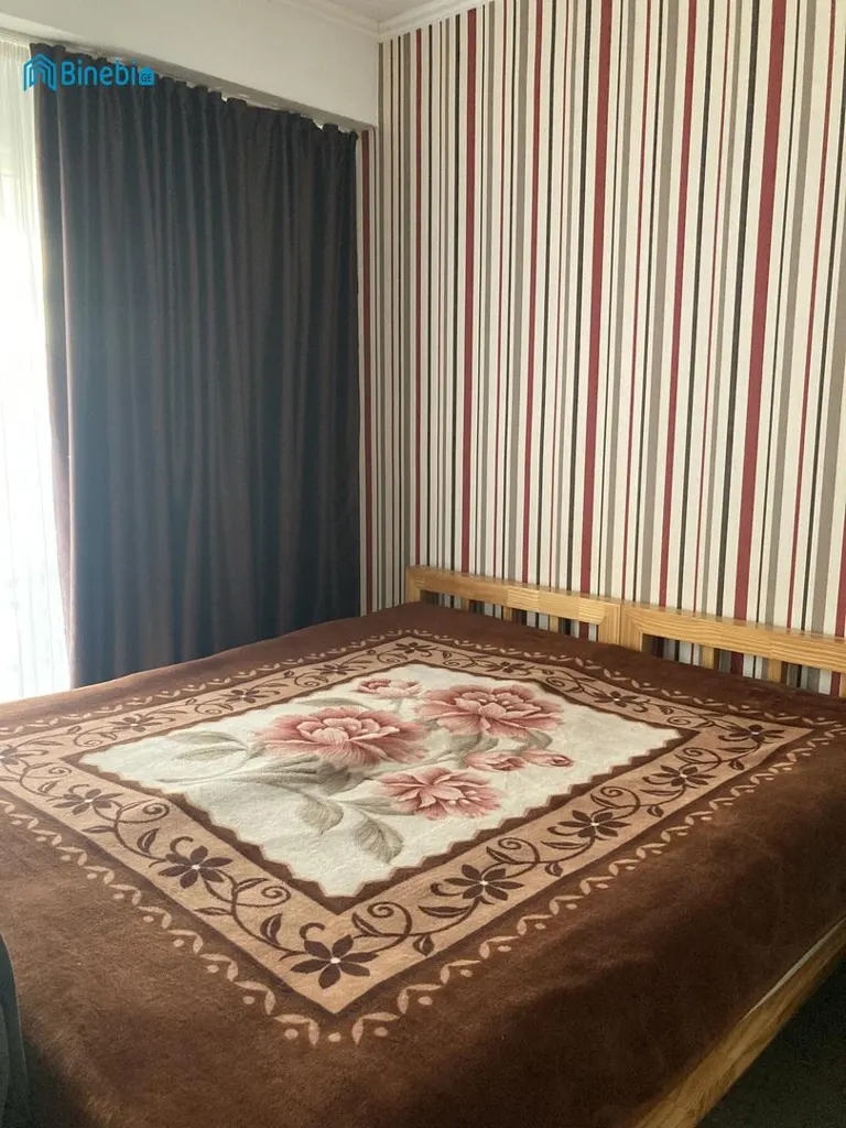 ქირავდება დღიურად 1 ოთახიანი ბინა