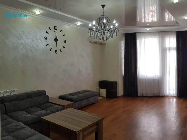 ქირავდება დღიურად 3 ოთახიანი ბინა