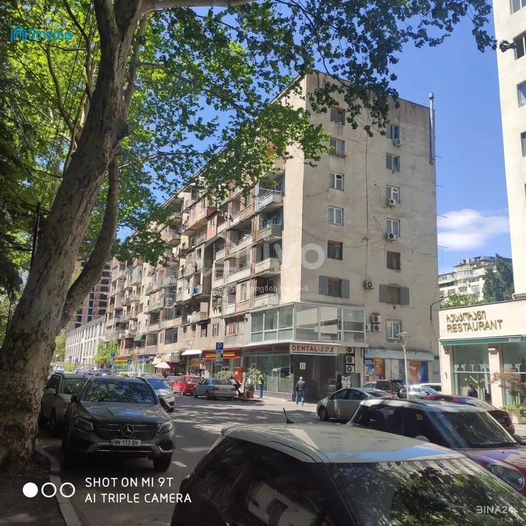 ქირავდება დღიურად 2 ოთახიანი ბინა