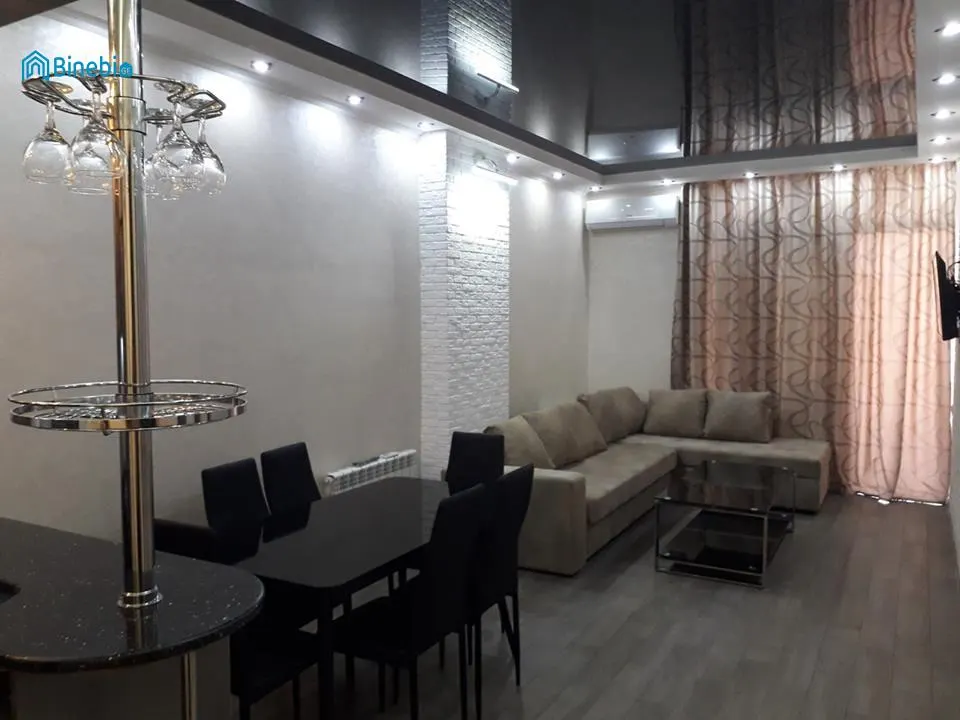 ქირავდება დღიურად 3 ოთახიანი ბინა