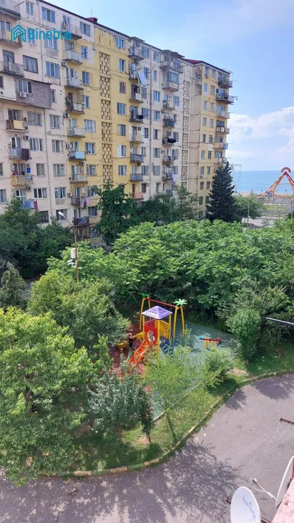 ქირავდება დღიურად 2 ოთახიანი ბინა