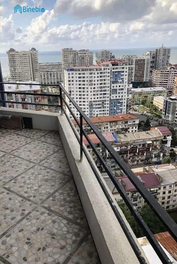 ქირავდება დღიურად 4 ოთახიანი ბინა