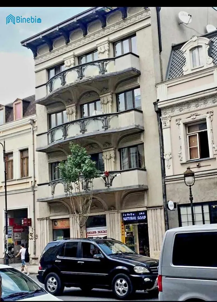 ქირავდება 3 ოთახიანი ბინა