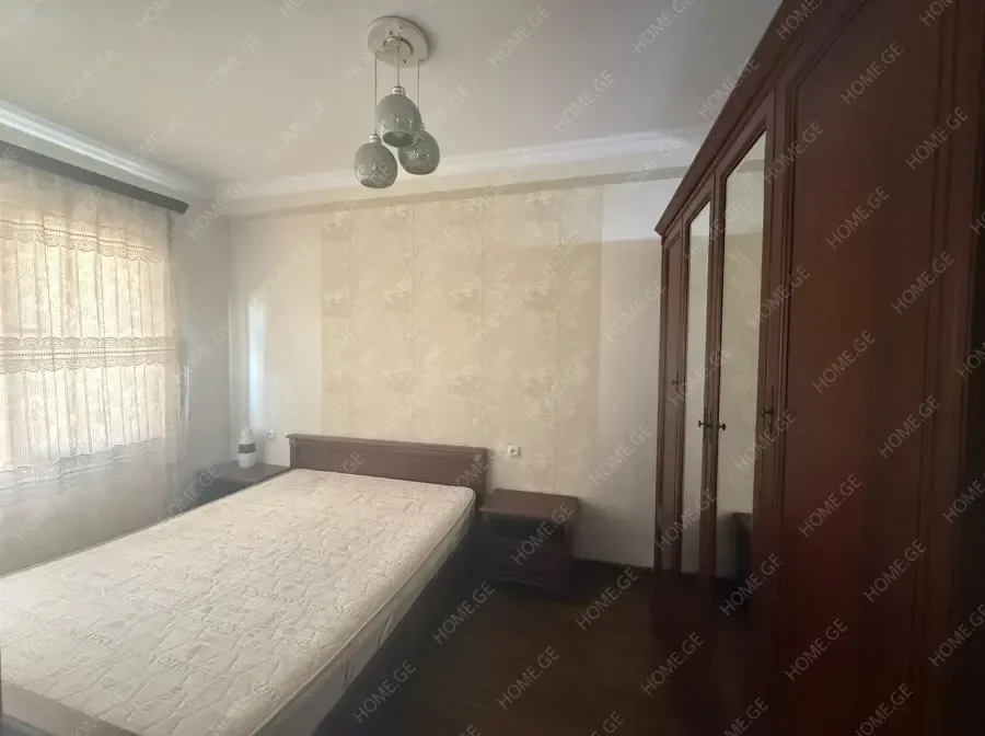 ქირავდება ბინა, 2 ოთახიანი, ძველი აშენებული, თბილისი, საბურთალო