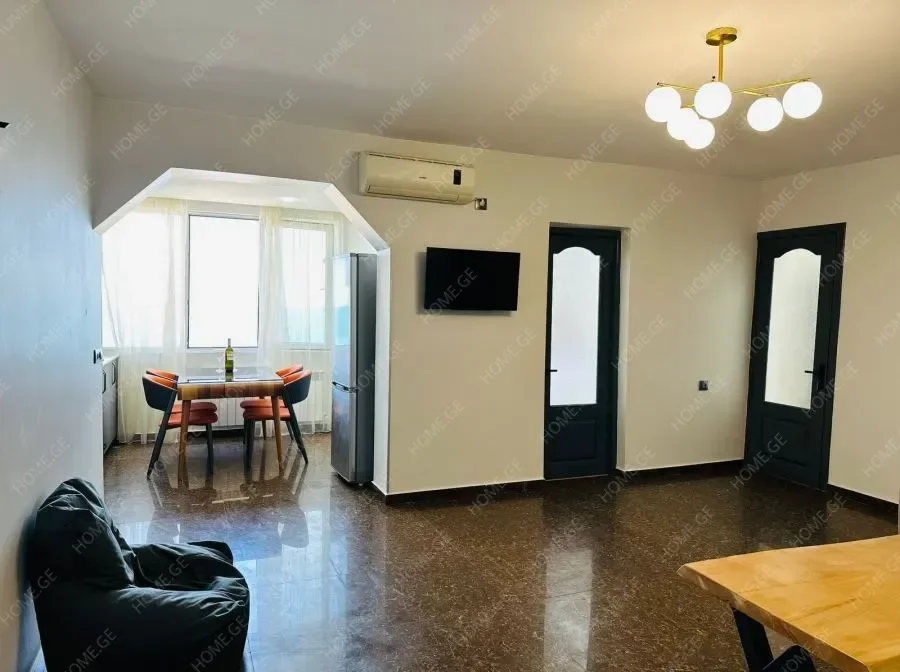 ქირავდება ბინა, 2 ოთახიანი, ძველი აშენებული, ბათუმი, ხიმშიაშვილის უბანი