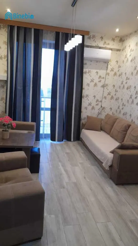 ქირავდება დღიურად 2 ოთახიანი ბინა