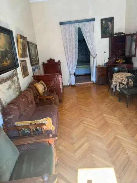 ქირავდება ბინა, 3 ოთახიანი, ძველი აშენებული, ქუთაისი, ბჟოლები