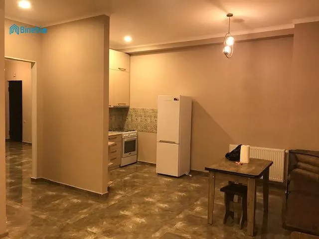 ქირავდება 3 ოთახიანი ბინა