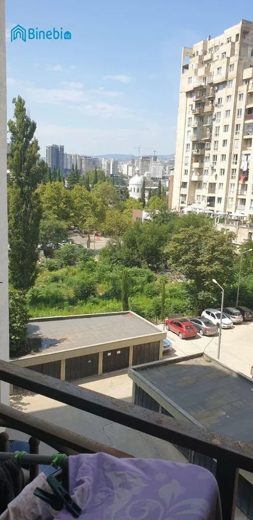 ქირავდება დღიურად 2 ოთახიანი ბინა