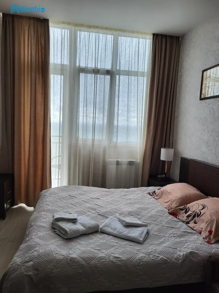 ქირავდება დღიურად 1 ოთახიანი ბინა