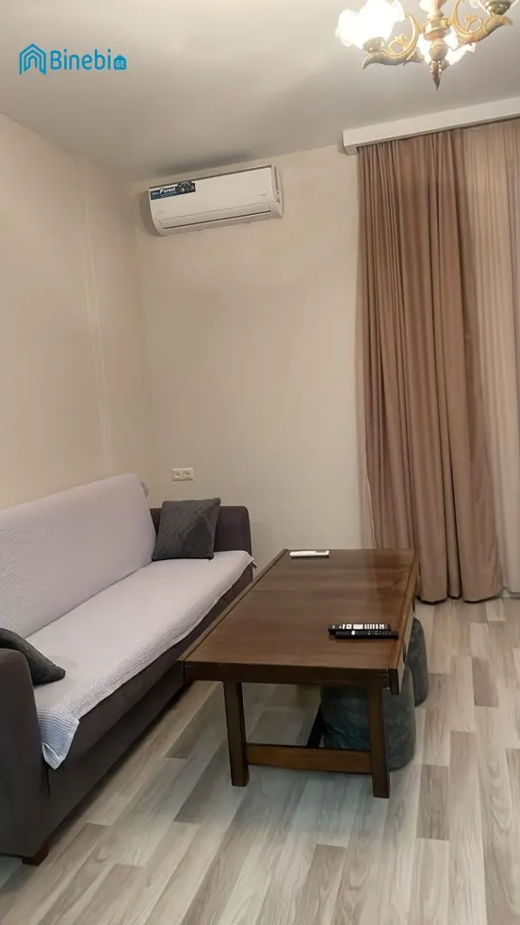 ქირავდება დღიურად 1 ოთახიანი ბინა