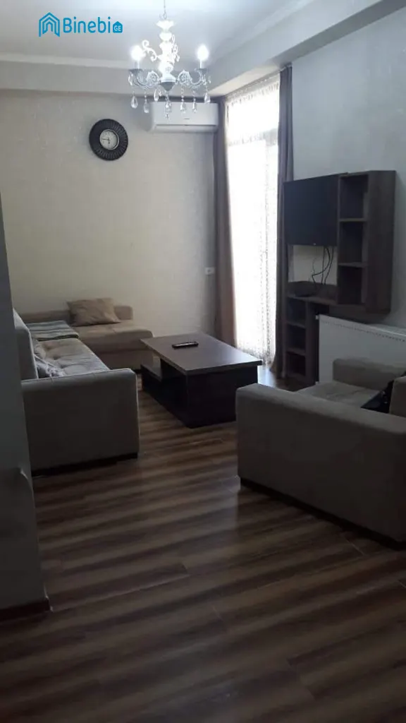 ქირავდება დღიურად 2 ოთახიანი ბინა