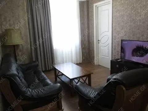 ქირავდება 3 ოთახიანი ბინა დღიურად და კვირაობით
