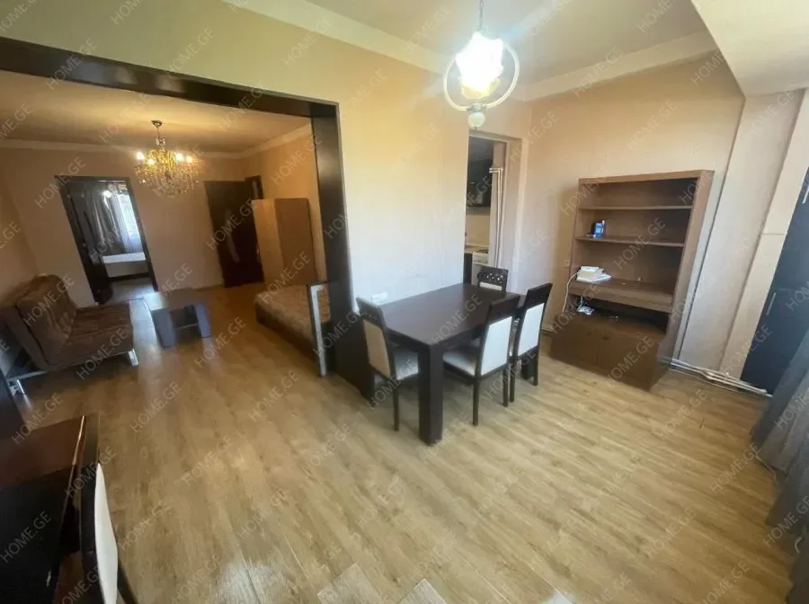 ქირავდება ბინა, 2 ოთახიანი, ძველი აშენებული, თბილისი, საბურთალო