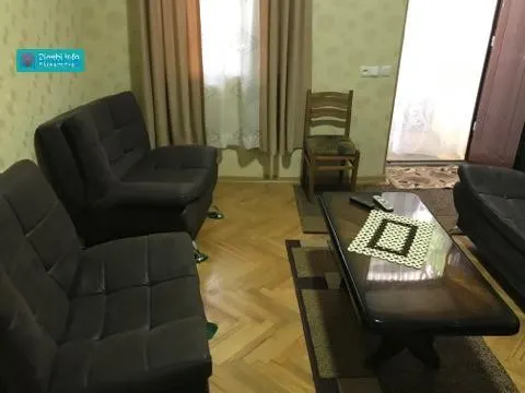 ქირავდება დღიურად 3 ოთახიანი ბინა