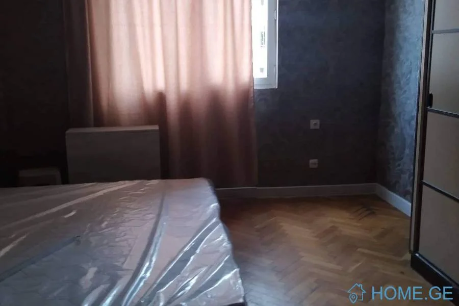 ქირავდება ბინა, 3 ოთახიანი, ძველი აშენებული, თბილისი, საბურთალო
