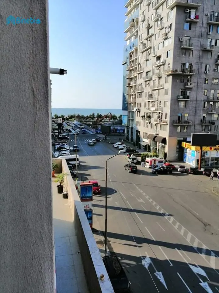 ქირავდება დღიურად 3 ოთახიანი ბინა