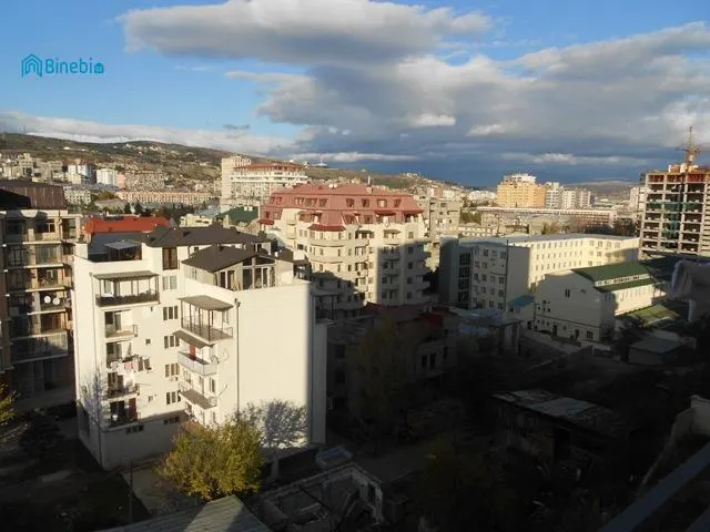 ქირავდება 2 ოთახიანი ბინა
