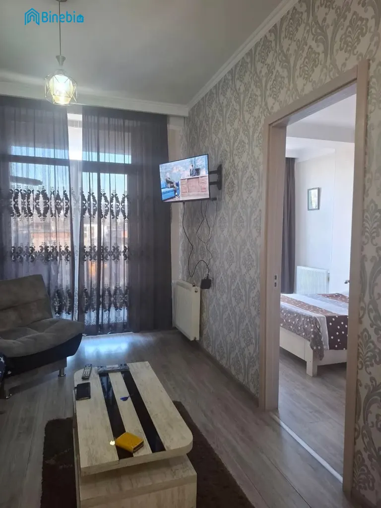 ქირავდება დღიურად 2 ოთახიანი ბინა