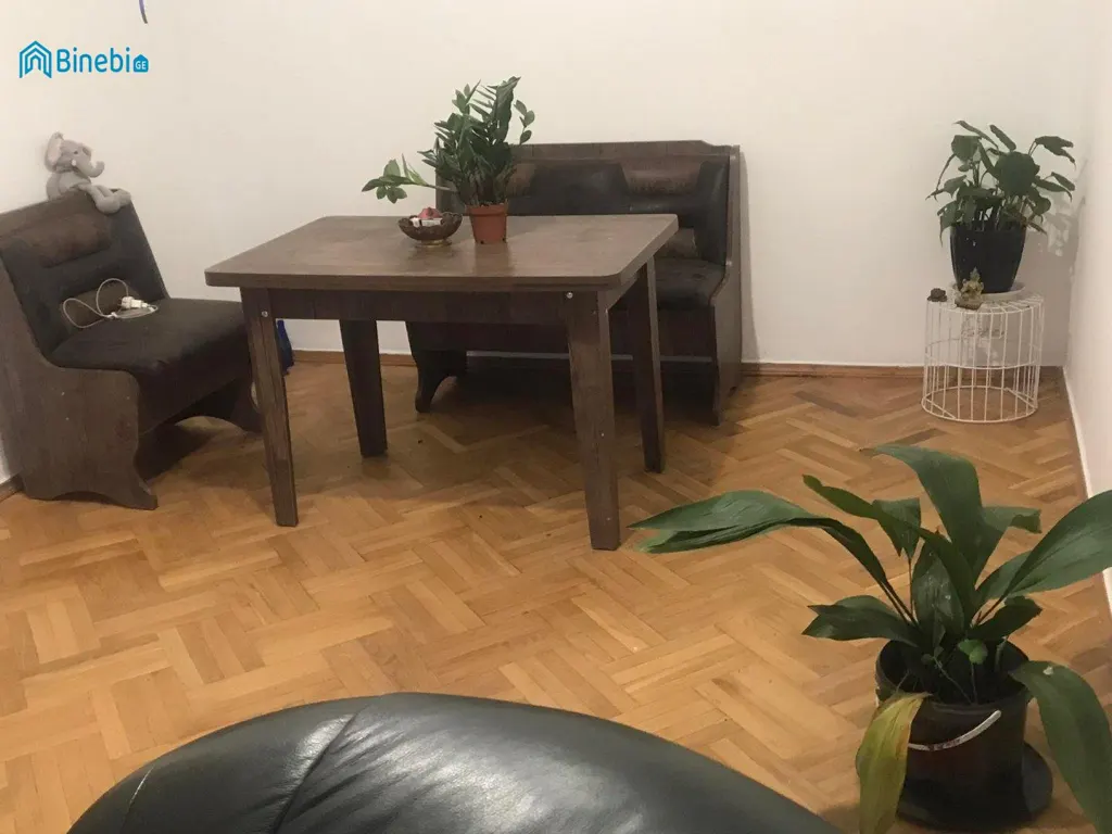 ქირავდება 3 ოთახიანი ბინა