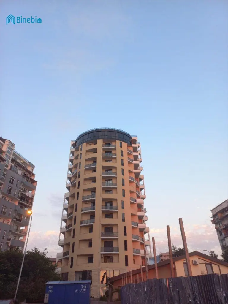 ქირავდება დღიურად 1 ოთახიანი ბინა
