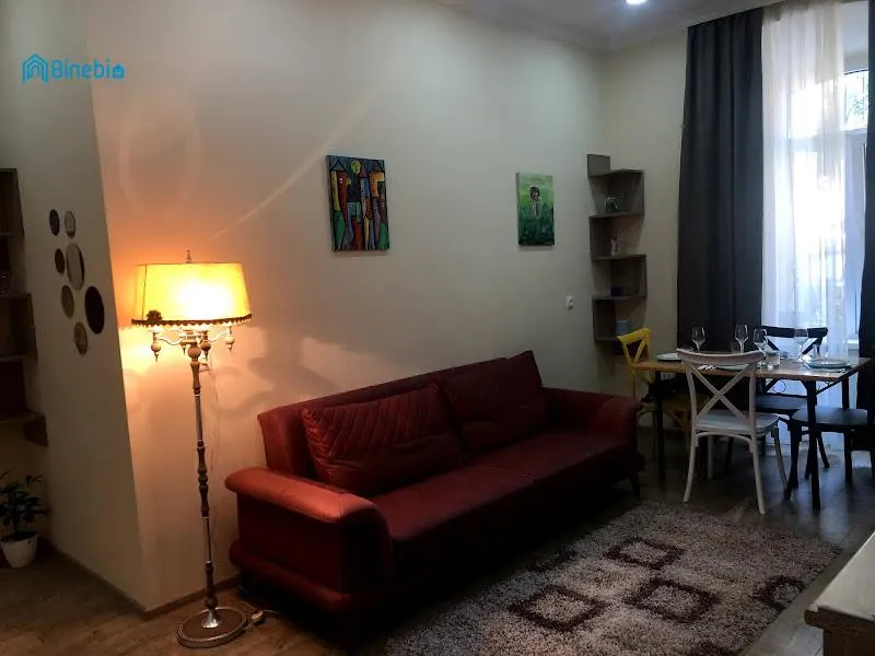 ქირავდება 3 ოთახიანი ბინა