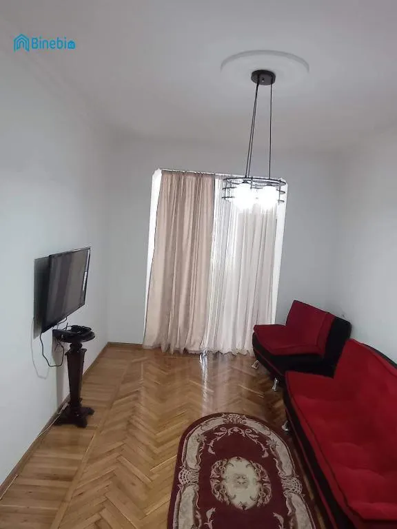 ქირავდება დღიურად 1 ოთახიანი ბინა