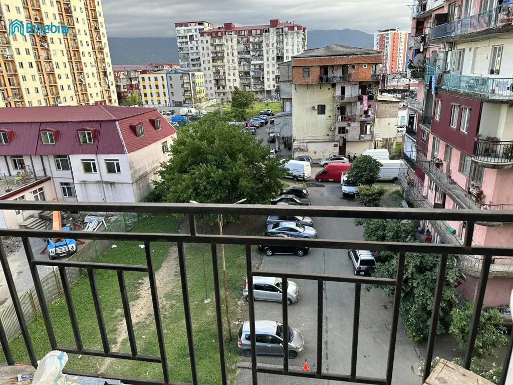 ქირავდება დღიურად 2 ოთახიანი ბინა