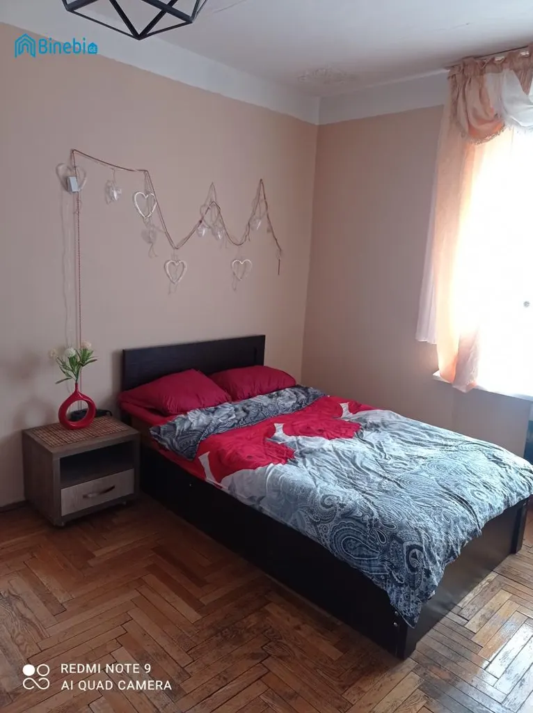 ქირავდება დღიურად 3 ოთახიანი ბინა