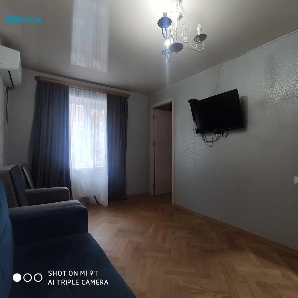 ქირავდება დღიურად 2 ოთახიანი ბინა