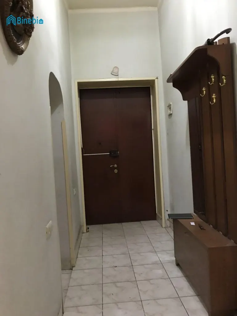 ქირავდება 4 ოთახიანი ბინა