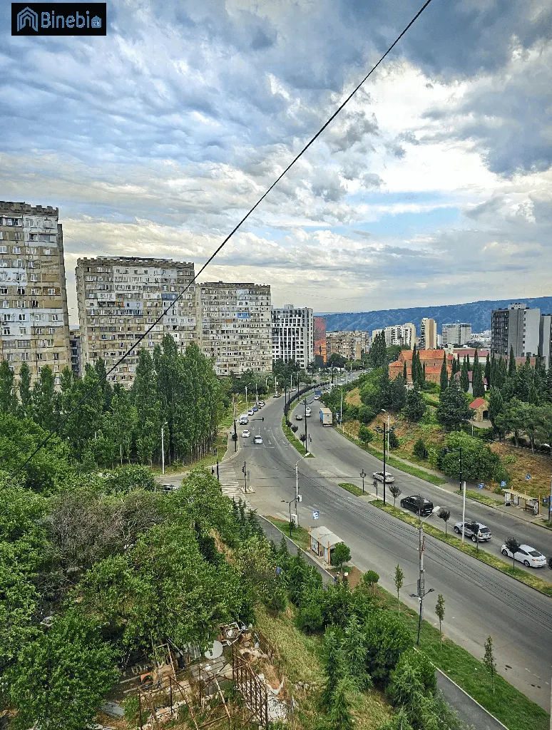 ქირავდება დღიურად 2 ოთახიანი ბინა